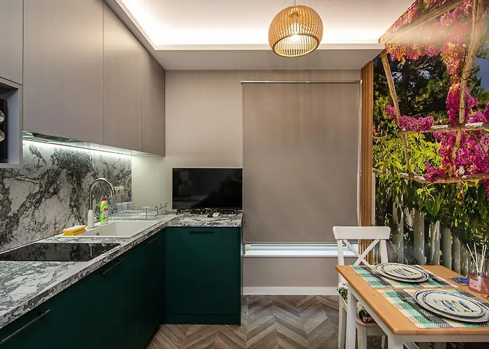 Tiny In Center Of Apartment Varna